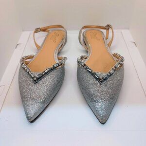 Badgley Mischka womens size 8.5 W pointed flat slingback shoes silver glitter
